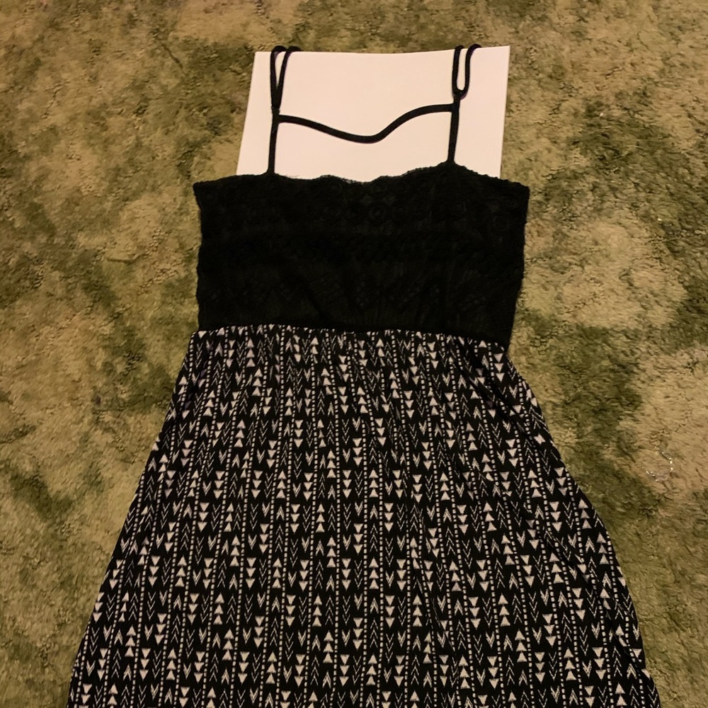 Dress - Picture 2 of 3